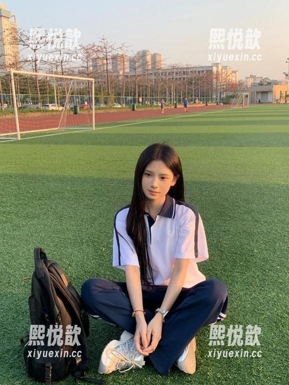 语画界 - 发现徐莉芝Booty女友的在线写真资源，领略独特的视觉艺术