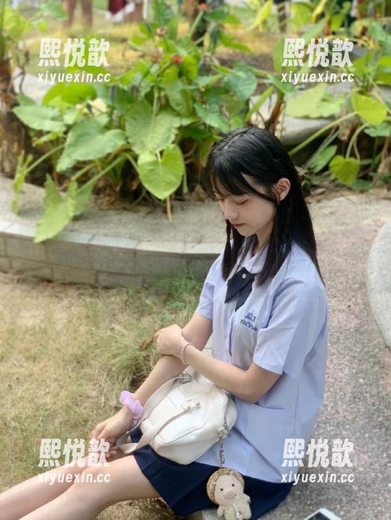 语画界-徐莉芝 语画界 - 徐莉芝居家原图无限下载,解锁生活艺术的新思维!