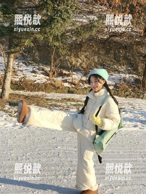 微密圈 - 轩子巨2兔旗袍定制图集，带你领略不一样的视觉盛宴