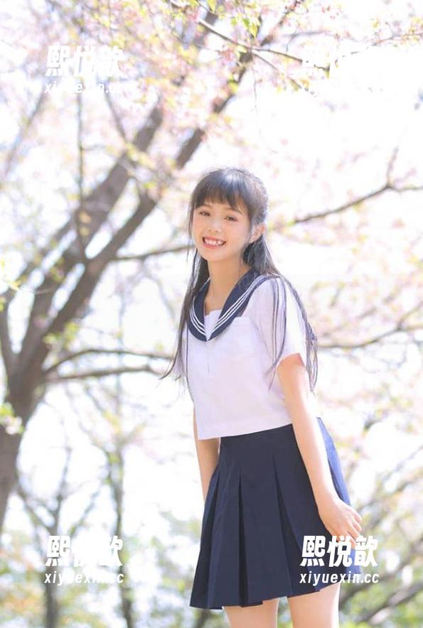 微密圈 - 深夜网盘遨游：探秘轩子巨2兔的‘妹妹’写真新天地！