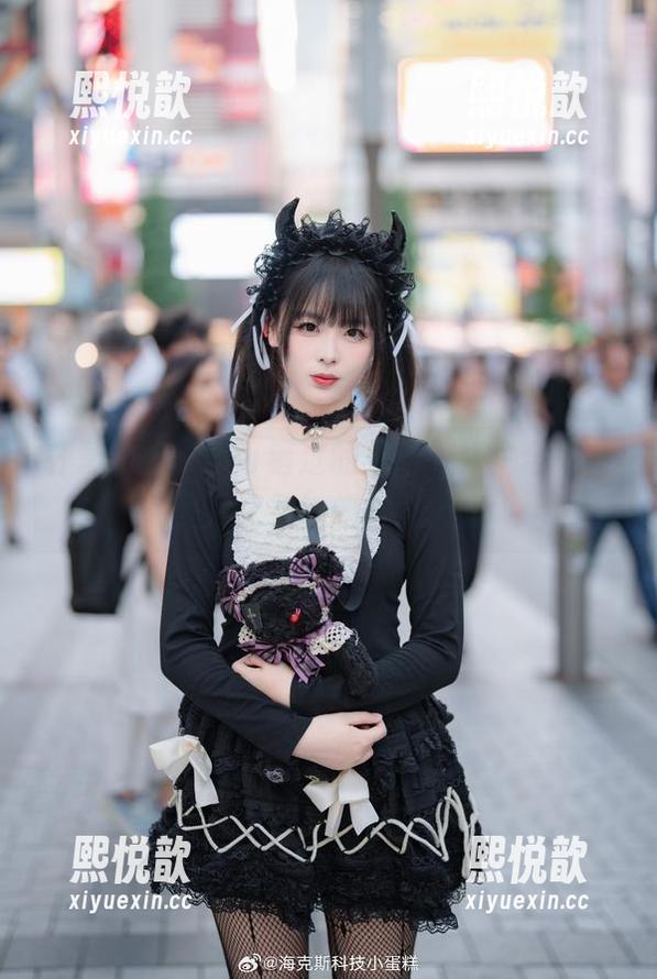 轩萧学姐 轩萧学姐:不可错过的星期一奶牛合集,照片记录她的每个瞬间