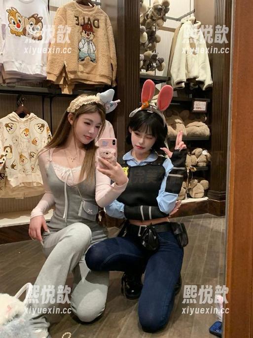 轰趴猫-陈雅漫 轰趴猫 - 陈雅漫连衣裙写真:无圣光下的优雅与魅力完美交融