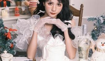 走进雅祈masaki的高跟鞋世界，精美写真图包让你一见倾心！