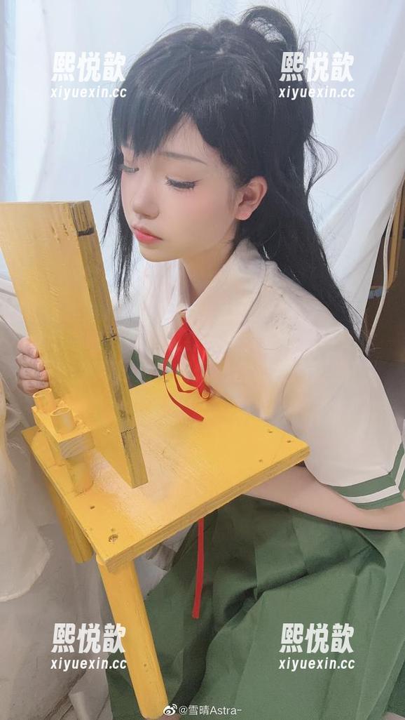 雪晴嘟嘟带你进入银发魔女护士的奇幻世界，实习日记图包惊艳合集全网首发！
