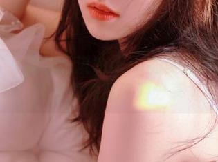青豆客 – 捕捉思淇Sukiii的美丽瞬间：旗袍写真原图资源分享
