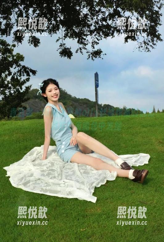青豆客 - 领略朱赢Molly丝袜作品的魅力，尽在精美图包中发掘