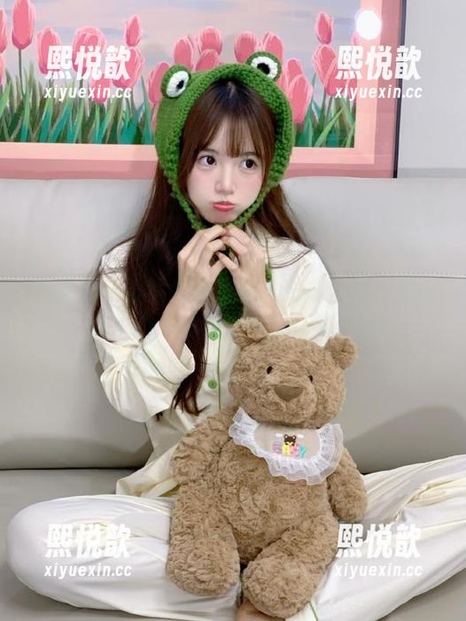 青豆客 - 黄梦羡裸足写真私拍合集：无拘无束的姿态与个性的真实展现