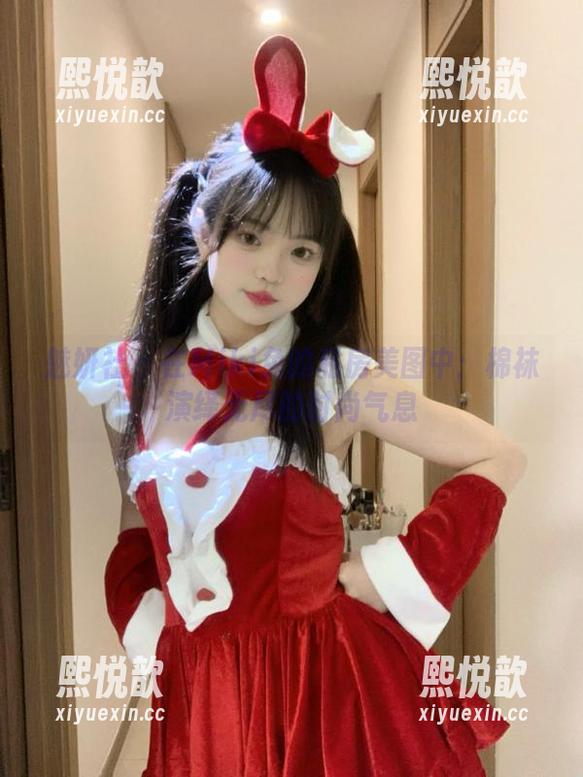 魅妍社 - 在Miki兔的私房美图中：棉袜演绎无尽的时尚气息