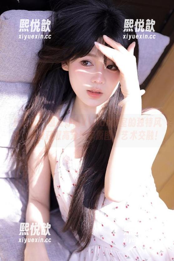 魅妍社 - 感受妤薇Vivian教室的独特风格，免费获取高分辨率原图，艺术交融！