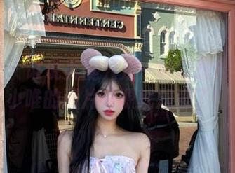 魅妍社 – 谁说美腿只是一种幻想？看看戴小唯的图片资源就知道了！