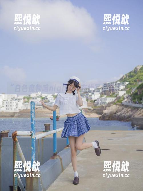 “白色魔物喵nigisa”在线写真集，发现白色背后的尴尬时刻