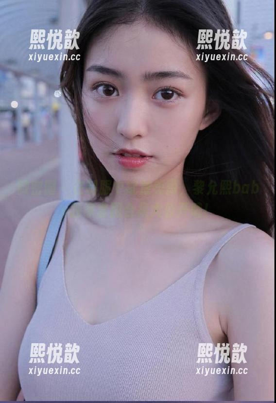 微密圈 - 在制服中绽放美丽，黎允熙baby独家套图合集大公开哦！