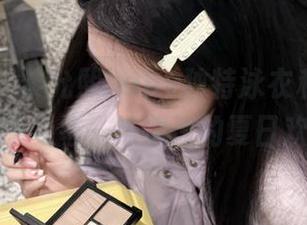 微密圈 – 黎允熙baby独特泳衣私房图包，感受每一抹清凉的夏日欢愉
