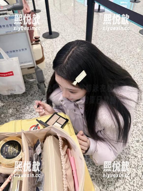 黎允熙baby 微密圈 - 黎允熙baby独特泳衣私房图包,感受每一抹清凉的夏日欢愉